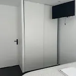 Location De Chambre Privee Dans Residence Prive, Jardins Et Parking Gratuit 1 Min To Tramway Et 9 Min De Centre-Ville, Accessibilite A Plusieurs Transports