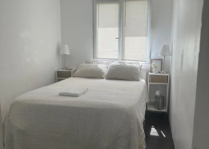 Location De Chambre Privee Dans Residence Prive, Jardins Et Parking Gratuit 1 Min To Tramway Et 9 Min De Centre-Ville, Accessibilite A Plusieurs Transports