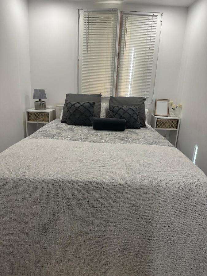 Location De Privee Dans Prive, Jardins Et Parking Gratuit 1 Min To Tramway Et 9 Min De Centre-ville, Accessibilite A Plusieurs Transports Accommodatie bij particulieren Nice